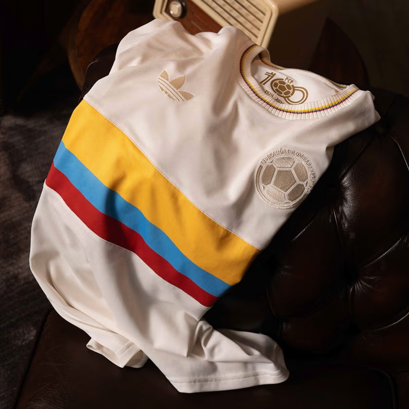 Combo Mundialista New/Retro + Gorra + Caja | Edición Especial para Verdaderos Hinchas
